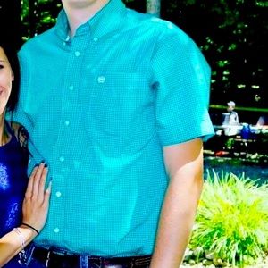 Men’s cinch shirt size medium short sleeve